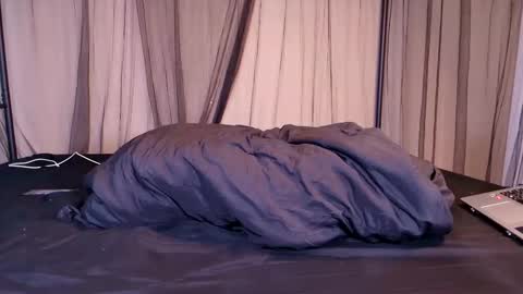 Snapshot of hailwilds chatting on 09-18-25, 03:03 HailWilds online show from 09-18-25, 03:03