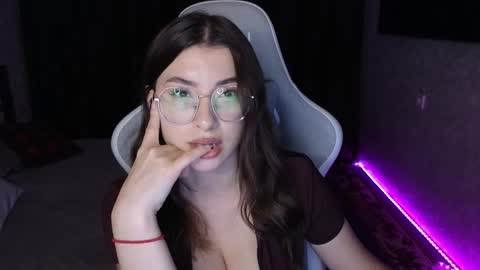 HailyHeavenly online show from 11-26-25, 01:34