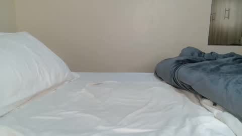 Snapshot of hairy_squiter chatting on 10-10-25, 01:04 Zaraha online show from 10-10-25, 01:04