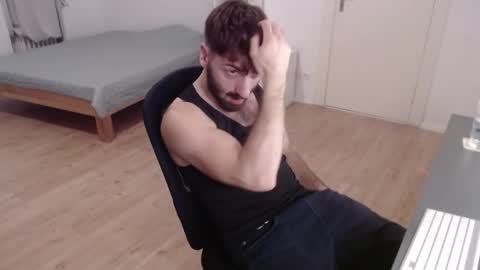 Snapshot of hairy_superman chatting on 10-10-25, 06:29 hairy_superman online show from 10-10-25, 06:29