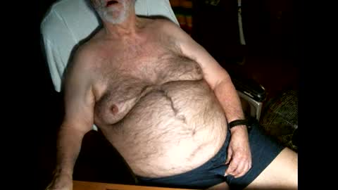 Snapshot of hairybear813 chatting on 05-18-26, 03:57 hairybear813 online show from 05-18-26, 03:57