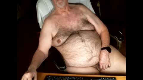 Snapshot of hairybear813 chatting on 05-18-26, 11:43 hairybear813 online show from 05-18-26, 11:43