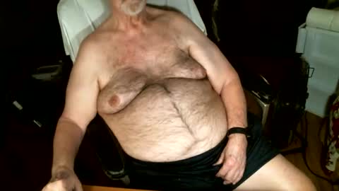 Snapshot of hairybear813 chatting on 05-30-26, 09:34 hairybear813 online show from 05-30-26, 09:34