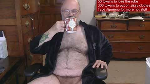 HairyDaddyBear69 online show from 04-28-26, 11:48