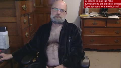 HairyDaddyBear69 online show from 04-30-26, 11:38
