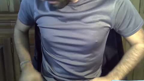 Snapshot of hairydaduncut chatting on 12-16-24, 12:38 hairydaduncut online show from 12-16-24, 12:38