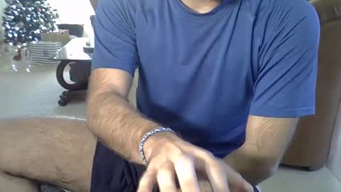 Snapshot of hairydaduncut chatting on 12-21-24, 02:04 hairydaduncut online show from 12-21-24, 02:04