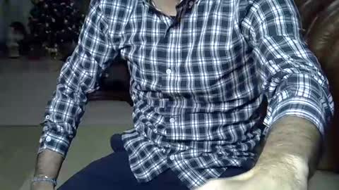 Snapshot of hairydaduncut chatting on 01-11-25, 12:44 hairydaduncut online show from 01-11-25, 12:44