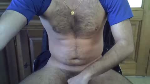 Snapshot of hairydaduncut chatting on 02-26-25, 02:36 hairydaduncut online show from 02-26-25, 02:36