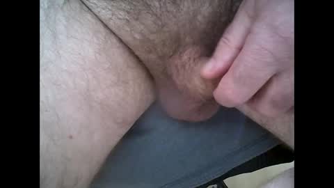 Snapshot of hairyman007 chatting on 04-10-26, 01:27 hairyman007 online show from 04-10-26, 01:27
