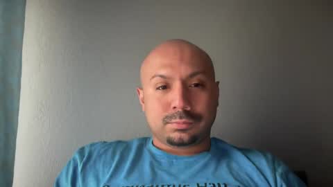 Snapshot of hairyman30000 chatting on 02-18-25, 12:26 hairyman30000 online show from 02-18-25, 12:26