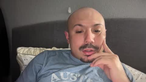 Snapshot of hairyman30000 chatting on 02-20-25, 01:36 hairyman30000 online show from 02-20-25, 01:36