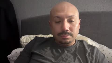 Snapshot of hairyman30000 chatting on 02-21-25, 01:44 hairyman30000 online show from 02-21-25, 01:44