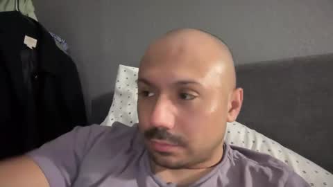 Snapshot of hairyman30000 chatting on 02-24-25, 01:02 hairyman30000 online show from 02-24-25, 01:02