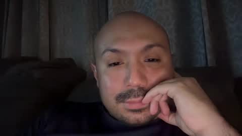 Snapshot of hairyman30000 chatting on 02-28-25, 02:42 hairyman30000 online show from 02-28-25, 02:42