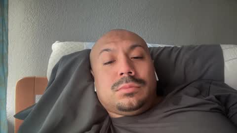 Snapshot of hairyman30000 chatting on 03-02-25, 05:14 hairyman30000 online show from 03-02-25, 05:14