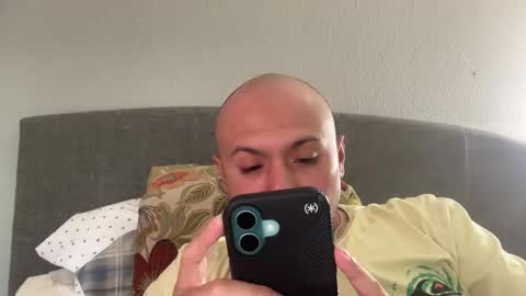 Snapshot of hairyman30000 chatting on 10-26-25, 09:42 hairyman30000 online show from 10-26-25, 09:42