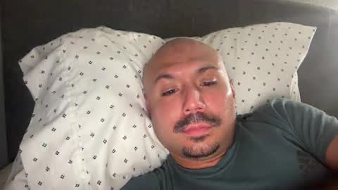 Snapshot of hairyman30000 chatting on 11-13-25, 02:10 hairyman30000 online show from 11-13-25, 02:10