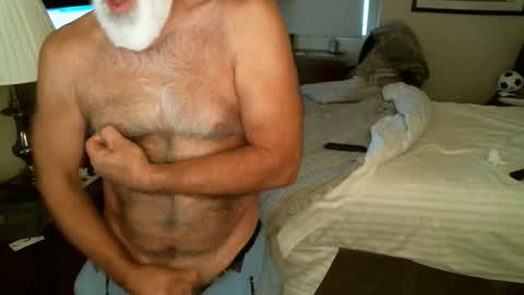 Hairy pecs online show from 04-17-26, 09:18