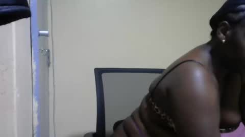 hairypussybigassy001 online show from 02-16-25, 01:27