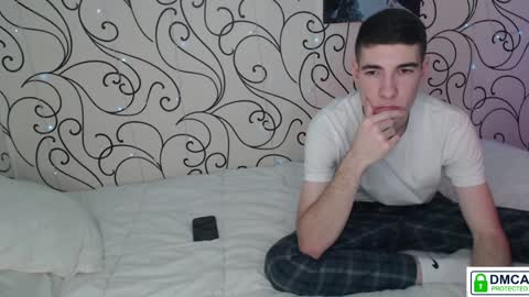 Snapshot of hairyrabbit666 chatting on 12-16-24, 04:38 Davis and James online show from 12-16-24, 04:38