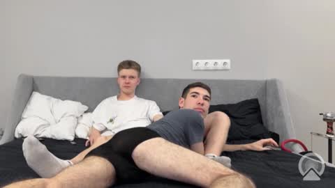 Snapshot of hairyrabbit666 chatting on 12-20-25, 12:12 Davis and James online show from 12-20-25, 12:12