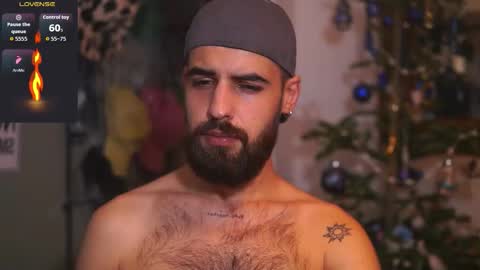 Snapshot of hairyrobxxx chatting on 12-19-25, 09:00 HairyRobXxX online show from 12-19-25, 09:00