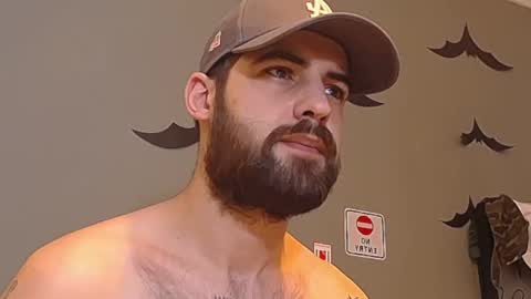 Snapshot of hairyrobxxx chatting on 02-11-26, 05:23 HairyRobXxX online show from 02-11-26, 05:23
