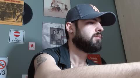 Snapshot of hairyrobxxx chatting on 02-22-26, 07:34 HairyRobXxX online show from 02-22-26, 07:34
