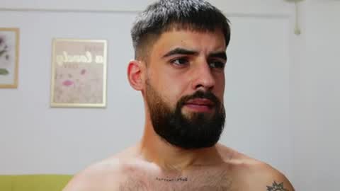 Snapshot of hairyrobxxx chatting on 07-19-26, 11:41 HairyRobXxX online show from 07-19-26, 11:41