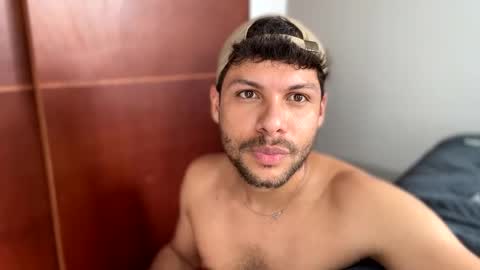 Independent       model  online show from 01-18-25, 08:09