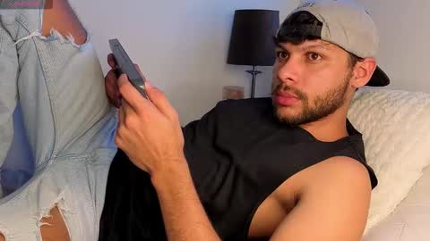 Independent       model  online show from 10-19-25, 10:43