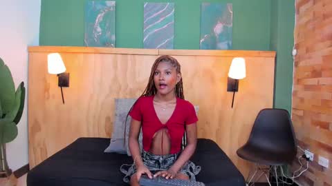 Halley Lorens online show from 09-15-25, 07:14