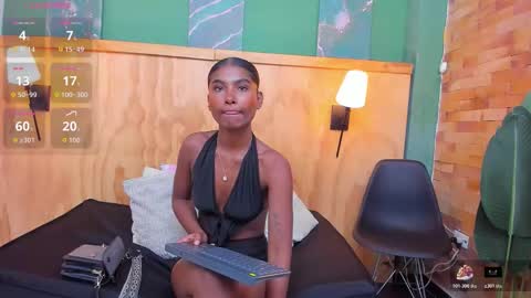 Halley Lorens online show from 03-24-26, 07:52