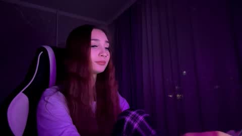 Snapshot of halliemcanaw chatting on 11-01-25, 01:46 Holly online show from 11-01-25, 01:46