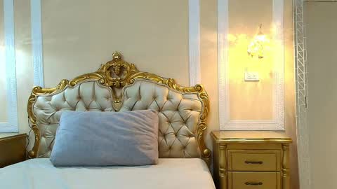 Hallie Stone online show from 04-02-26, 12:03