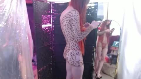 Snapshot of halovalentine chatting on 11-02-25, 02:25 halovalentine online show from 11-02-25, 02:25