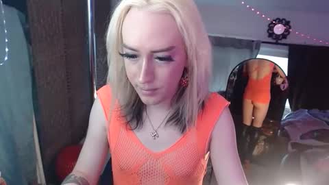 halovalentine online show from 05-01-26, 04:55