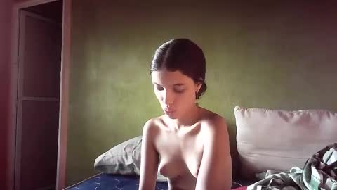 Snapshot of hambercrrist chatting on 01-16-25, 08:46 hambercrist online show from 01-16-25, 08:46