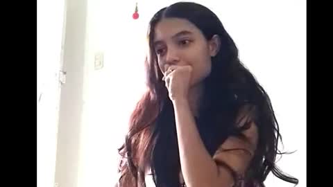 Snapshot of hambercrrist chatting on 02-08-25, 04:04 hambercrist online show from 02-08-25, 04:04