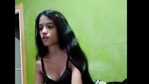 Snapshot of hambercrrist chatting on 03-10-25, 01:12 hambercrist online show from 03-10-25, 01:12