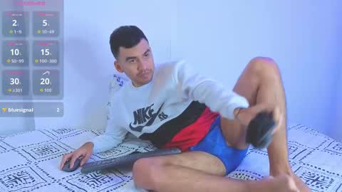 hamiltong12 online show from 02-09-26, 03:43