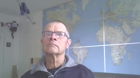 Snapshot of hamto65 chatting on 02-22-25, 03:36 Prefer men 80 online show from 02-22-25, 03:36