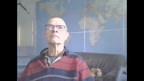 Snapshot of hamto65 chatting on 11-10-25, 03:00 Prefer men 80 online show from 11-10-25, 03:00