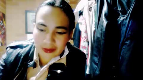 HANMy Dears make sure to follow me here create a FREE account if you dont have one and chat thank you. online show from 11-09-25, 02:10