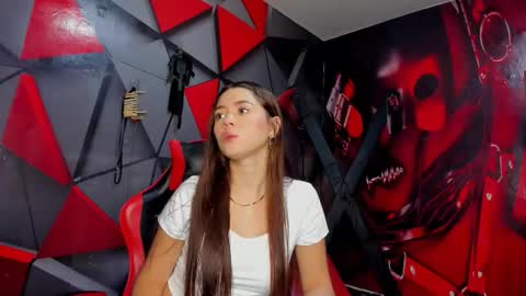 Hana and Zeta online show from 11-05-25, 12:16