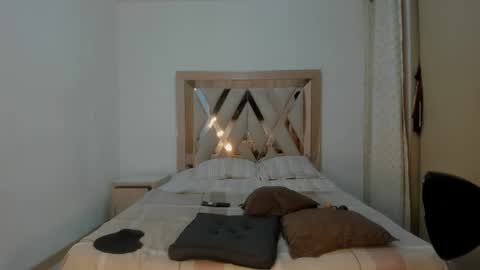 Snapshot of hana_montess chatting on 09-19-25, 02:35 Hana Montes- online show from 09-19-25, 02:35