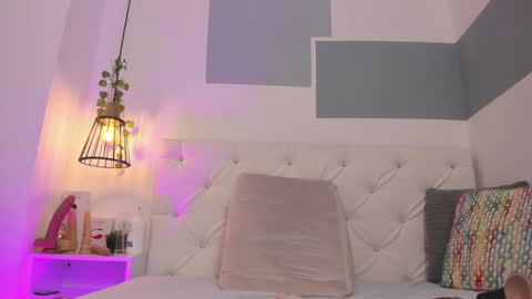 Snapshot of hanah_gray chatting on 01-17-25, 05:19 hanah_gray online show from 01-17-25, 05:19