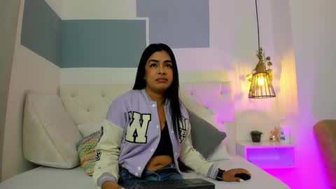 Snapshot of hanah_gray chatting on 03-06-25, 11:14 hanah_gray online show from 03-06-25, 11:14