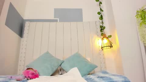 Snapshot of hanah_gray chatting on 09-12-25, 11:10 hanah_gray online show from 09-12-25, 11:10